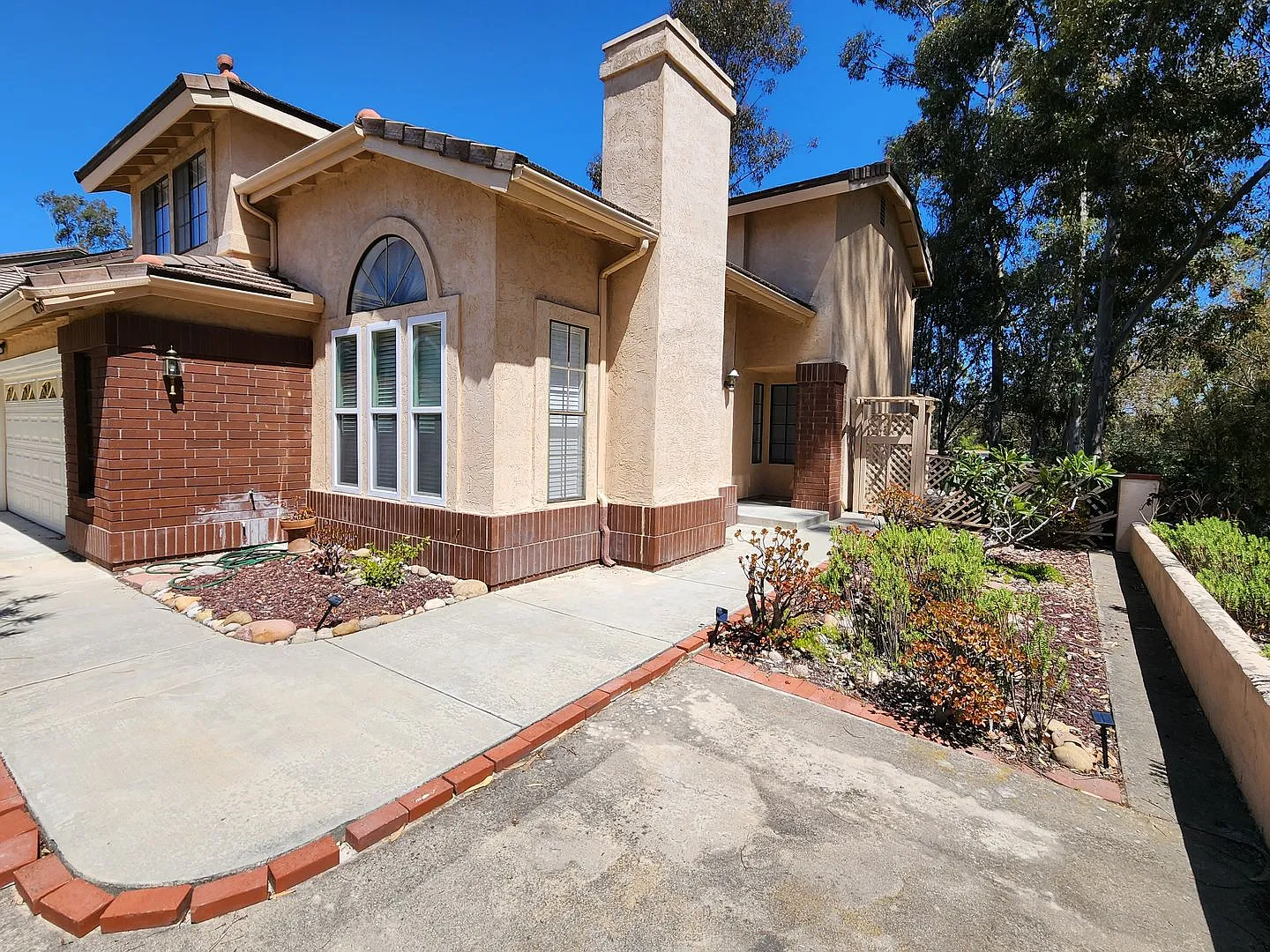 Scripps Ranch - Two Story Home - 3 Car Garage — Photo 4