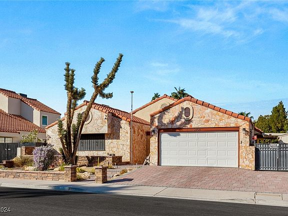 4th image of 2708 Sidonia Ave