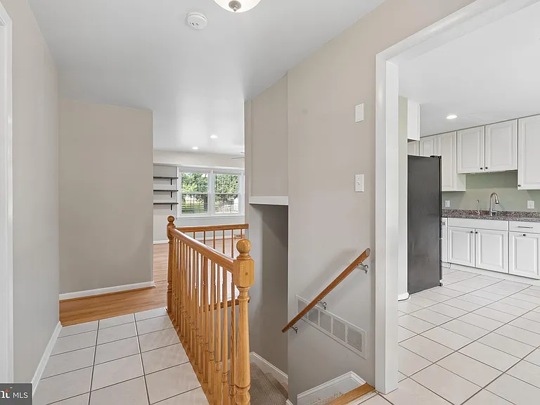 8109 Broadview Dr — Photo 10