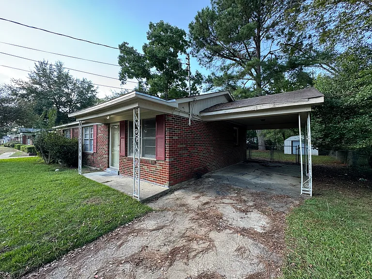 3345 Loch Haven Rd — Photo 2