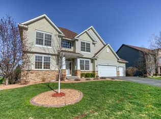 21163 Ixonia Ln, Lakeville, MN 55044