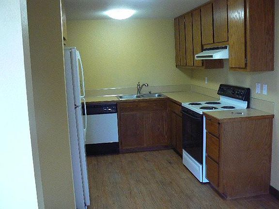 3rd image of 19890 Hamilton Ct NE #A