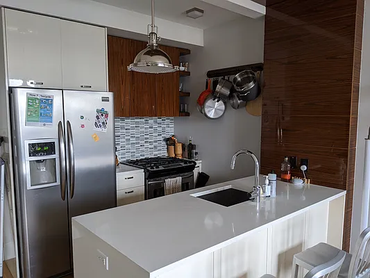 Rented by R New York | media 32