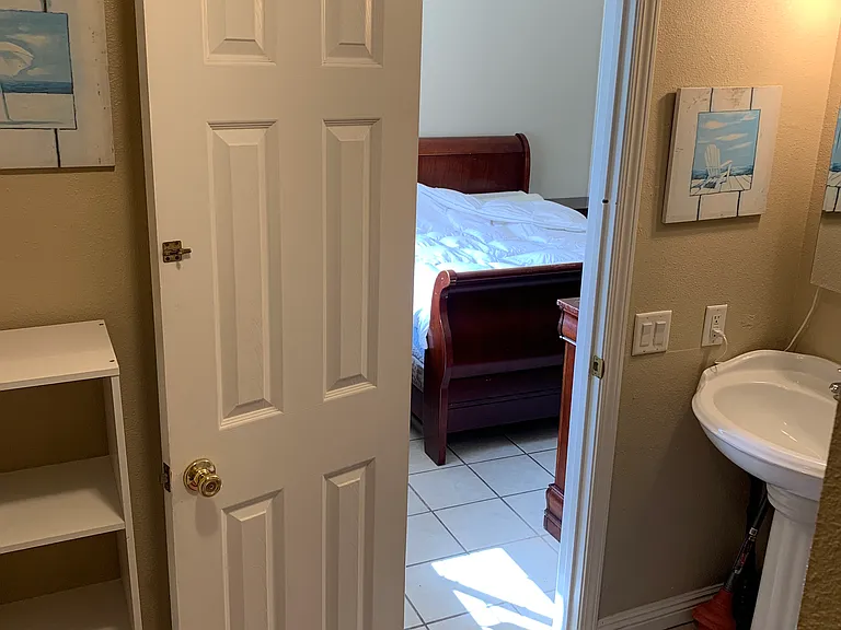 5103 Barry St #2 — Photo 11