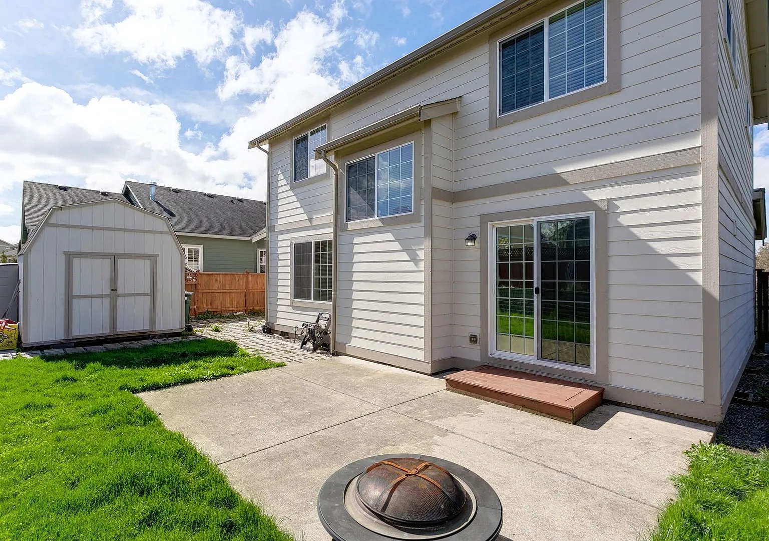 Exceptional 3 Bedroom 2.5 Bath Home in the Cordata Neighborhood — Photo 2