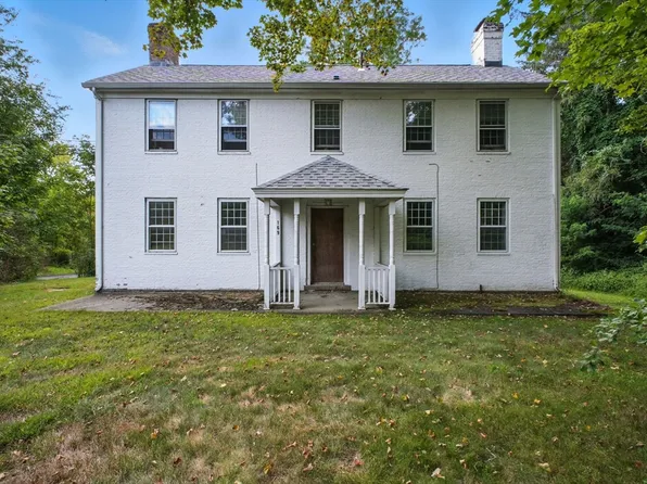 167 Warren Wright Rd, Belchertown, MA 01007