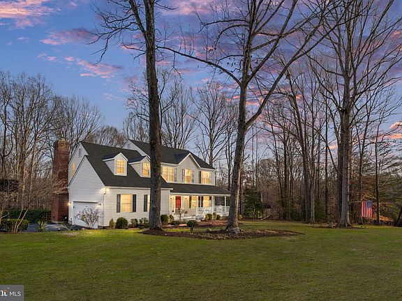 4th image of 86 Wateredge Ln