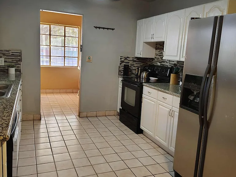 2825 E Manchester St — Photo 13