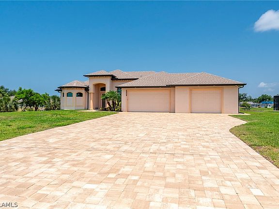 2nd image of 476 Sweetwater Dr