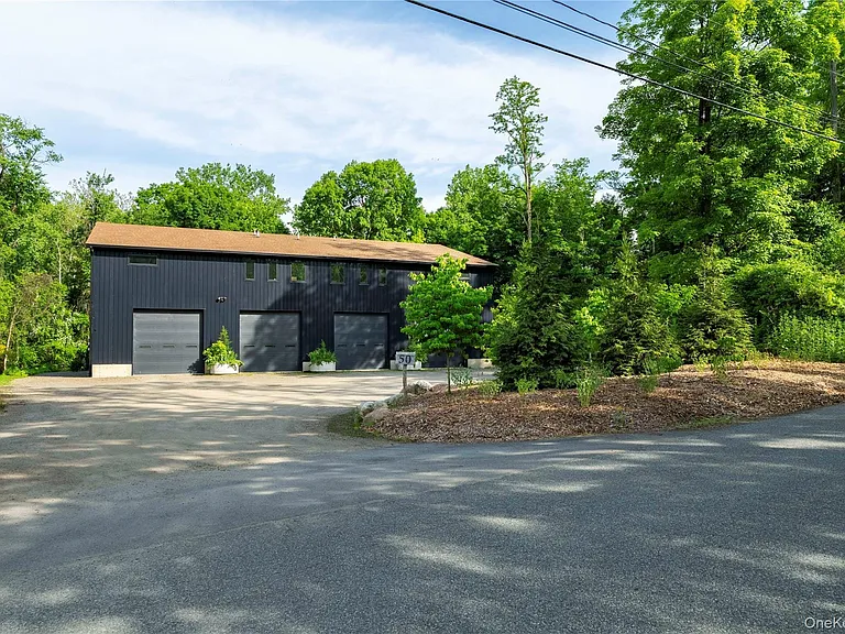 50 Old Albany Post Rd N #1 — Photo 1