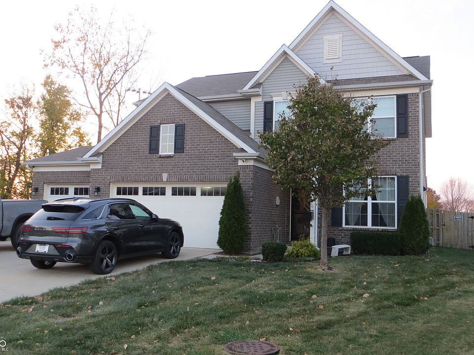 2nd image of 8312 Welder Pl