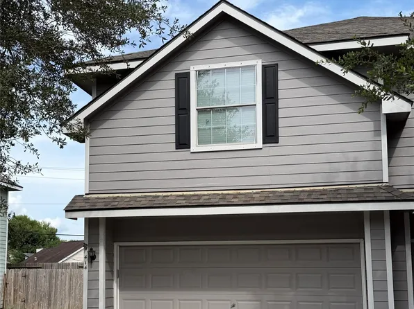 414 Folk Crest Ln, Dickinson, TX 77539