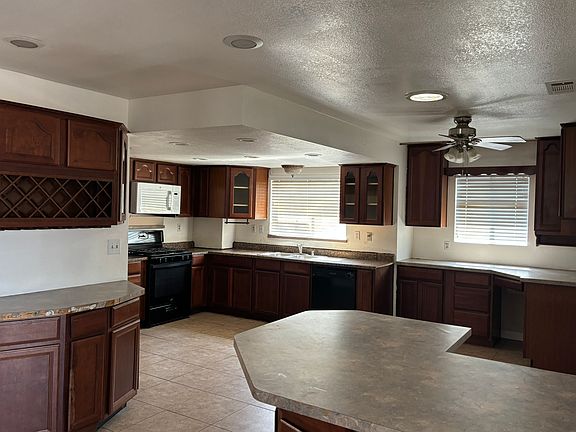 4th image of 12631 Fairway Dr