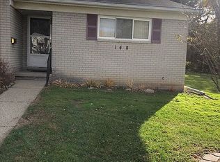 148 Parnacott Dr, Mount Clemens, MI 48043
