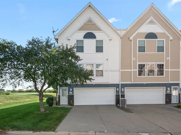 1242 SE Village View Ln, Ankeny, IA 50021