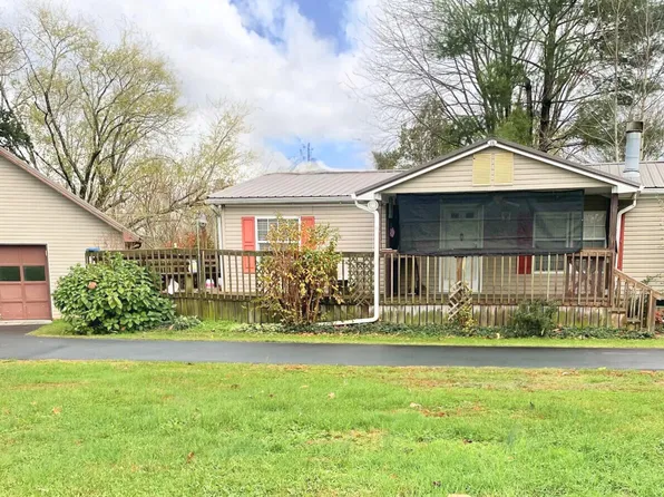 231 Lakewood Dr, Morehead, KY 40351