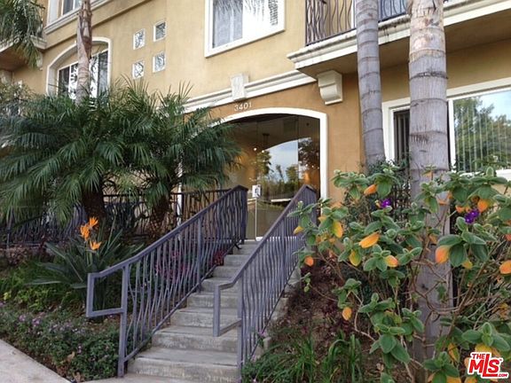 3rd image of 3401 S Bentley Ave APT 207