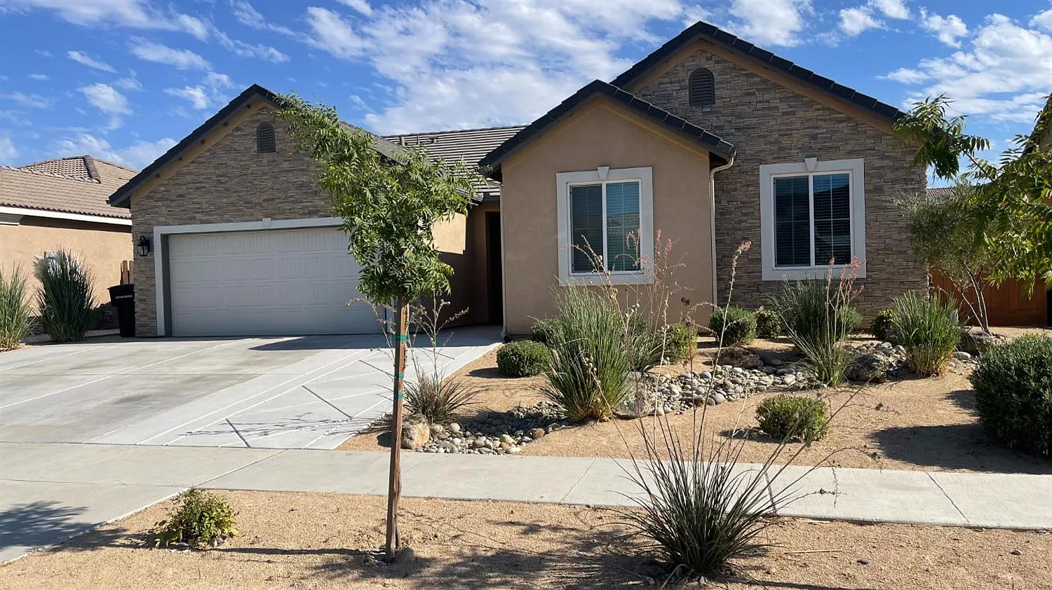 4 bed, 1890 sqft, $2,600 — Photo 1