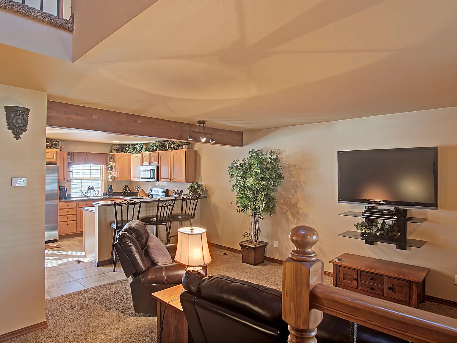 2 bed, 1350 sqft, $3,200 — Photo 4