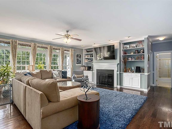 3rd image of 216 Shalimar Dr