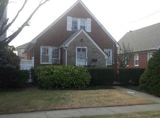 16 E Euclid St, Valley Stream, NY 11580