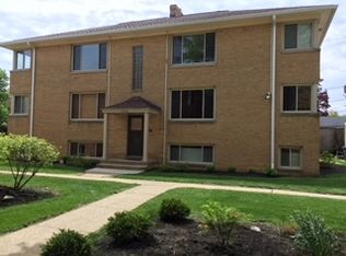 1910 Wooster Rd UNIT 3, Rocky River, OH 44116