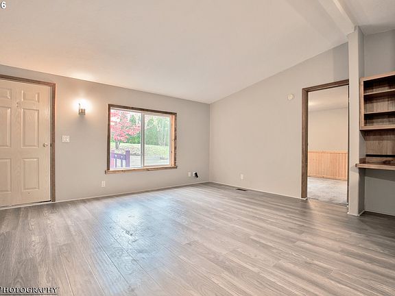 5th image of 7411 NE 289th St