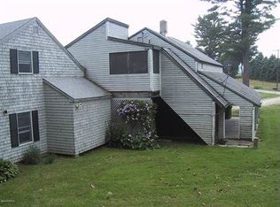 1052 Cross To Canaan Valley Rd, New Marlboro, MA 01259