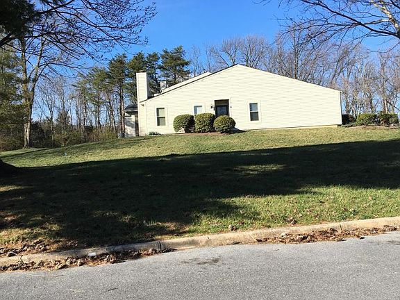 4th image of 7202 Snowberry Cir