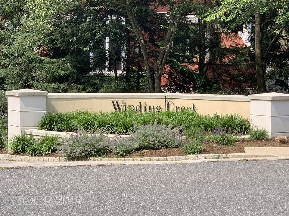 1st image of 104 Winding Creek Way
