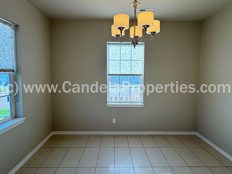 475 Eclipse Dr — Photo 14