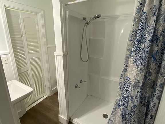 4th image of 7306 Earlwood Ave #6