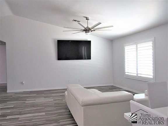 2nd image of 1873 E Sauceda St