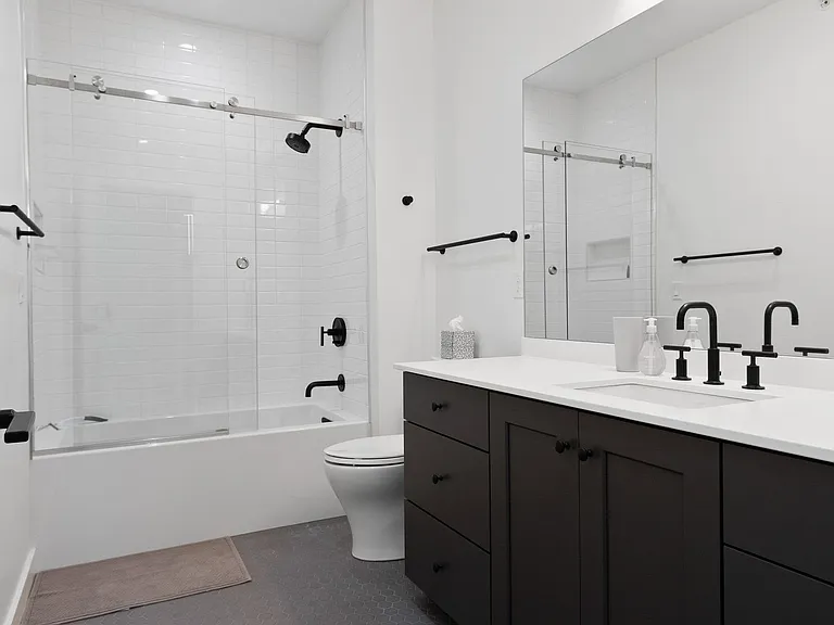 1071 Brookwood Dr — Photo 23