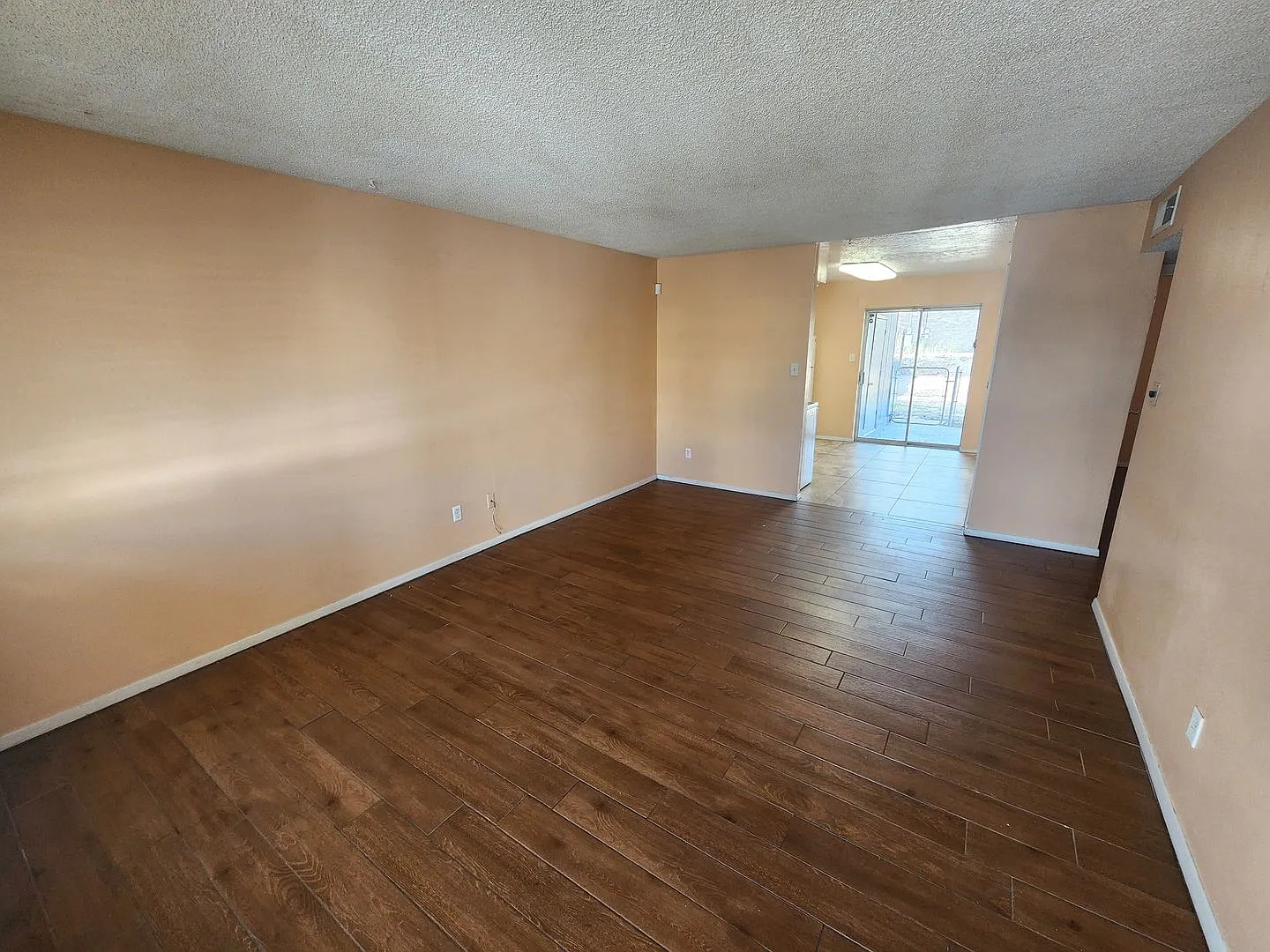 1233 Plain St. — Photo 2