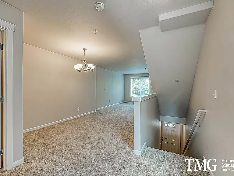 15075 SE Powell Blvd — Photo 4