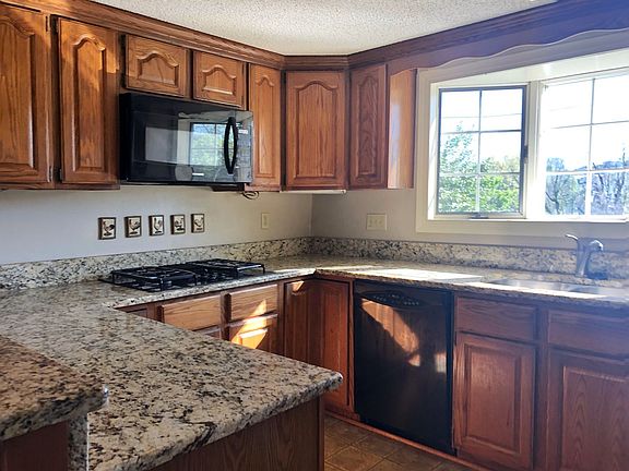 5th image of 501 Jeter St #1