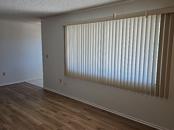 Living Room_1 (12)_09132023