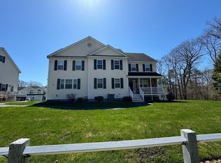 9 Minuteman Ln #12, Westford, MA 01886