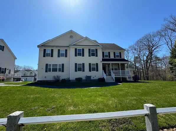 9 Minuteman Ln #12, Westford, MA 01886