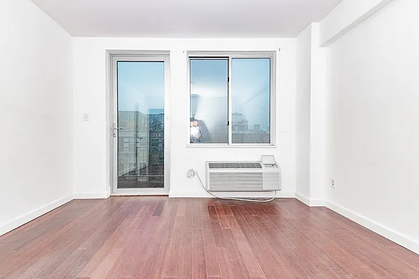 Rented by MySpaceNYC | media 66