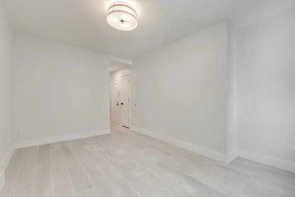 Rented by Five Town Global Realty | media 6