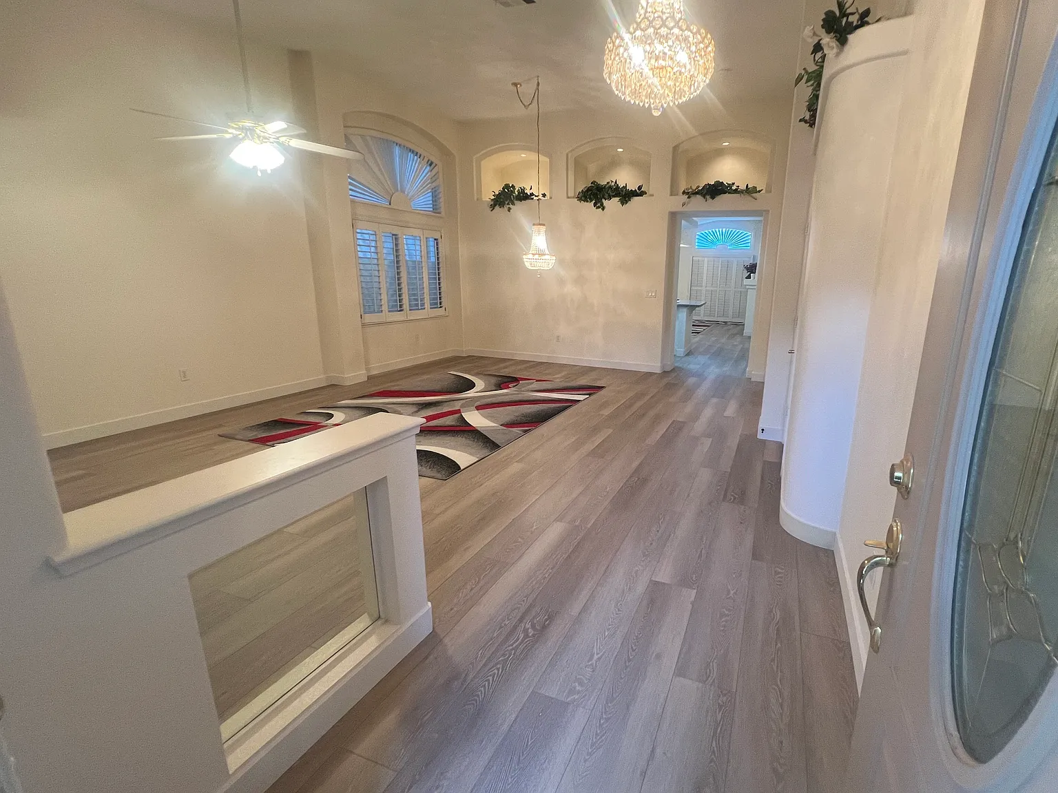 3 bed, 1838 sqft, $2,450 — Photo 2