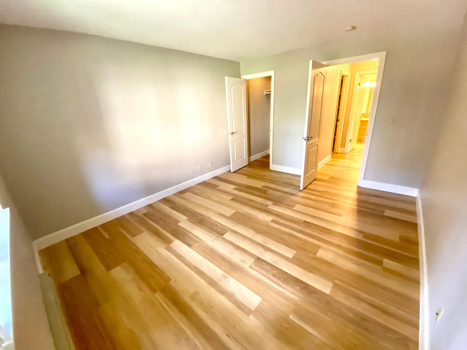2250 Monroe St — Photo 4