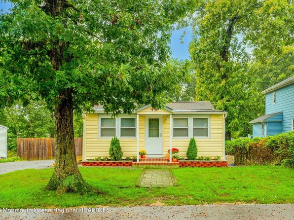 46 E 5th Street, Howell, NJ 07731