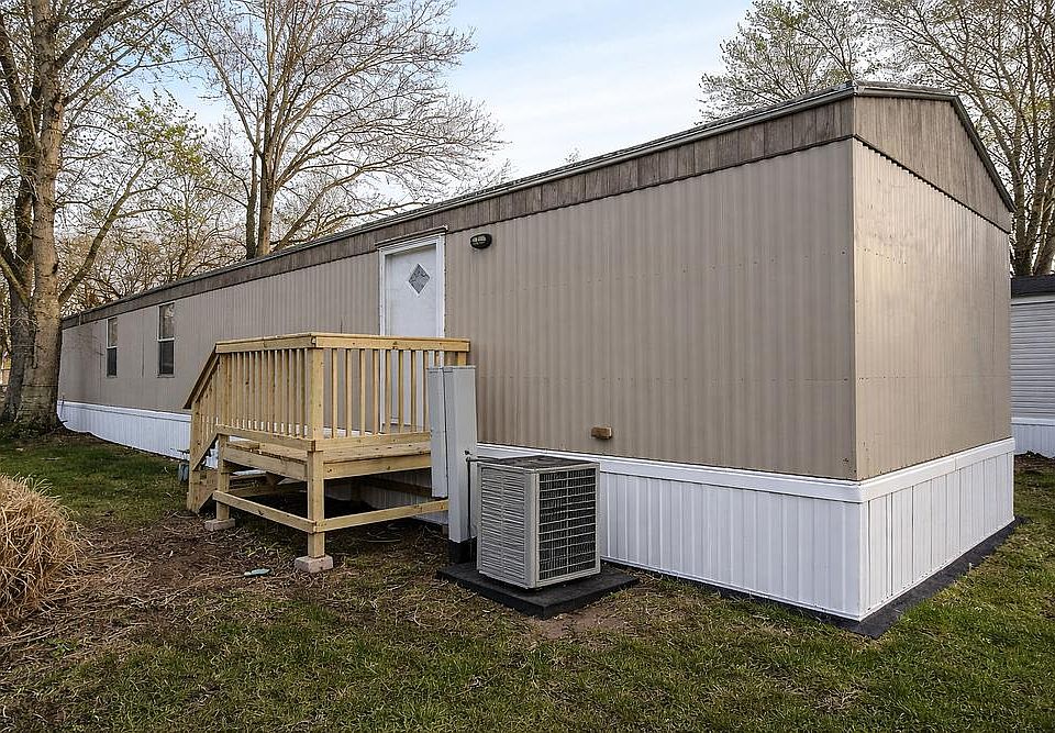 1st image of 65 Deerwood Park