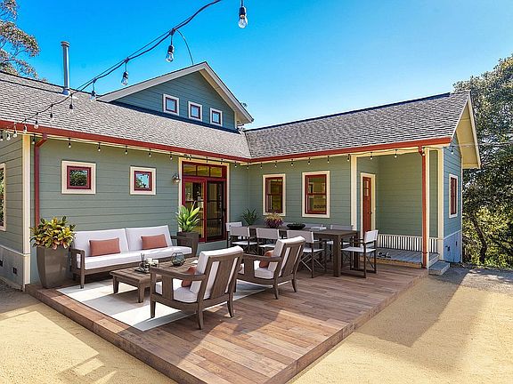 virtual decking and staging