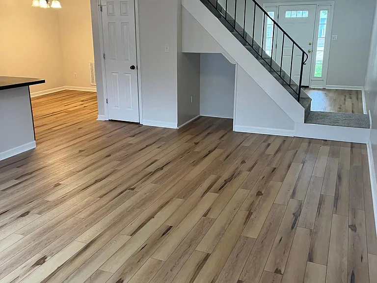 1031 Sunvalley Cir #1031 — Photo 3