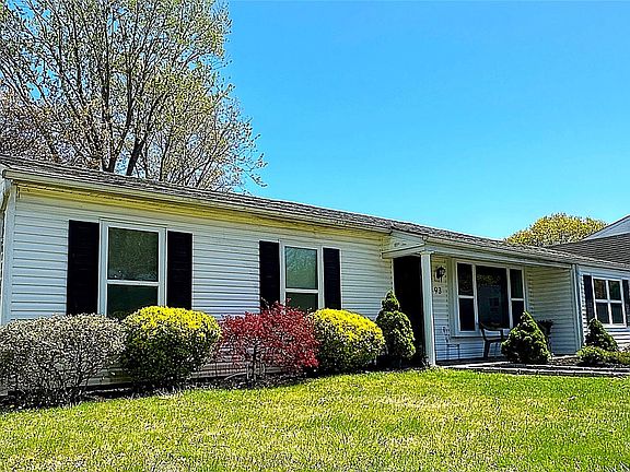 3rd image of 93 Burleigh Drive
