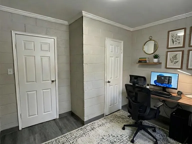 Unit Photo